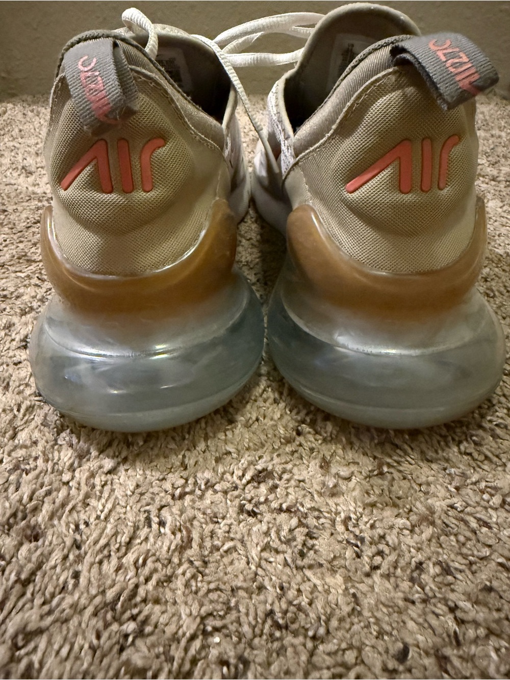 Nike Air Max 270 Sneakers in Beige with Coral Accents - Picture 4 of 6